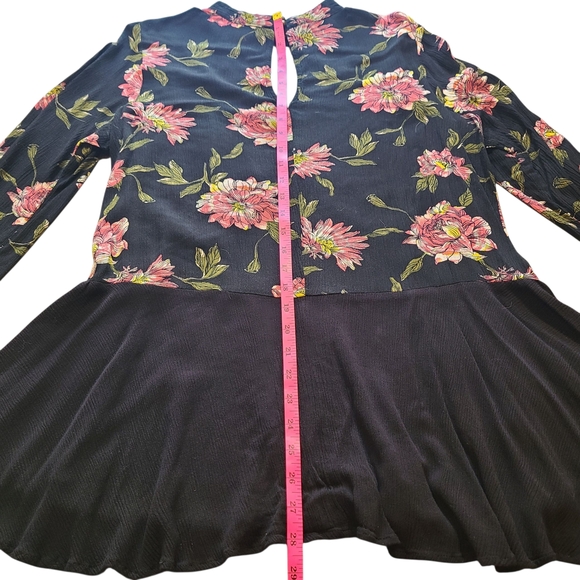 Daytrip Black Floral Lace Cutout Blouse Women’s Size Large Long Sleeve Peplum - Picture 11 of 13